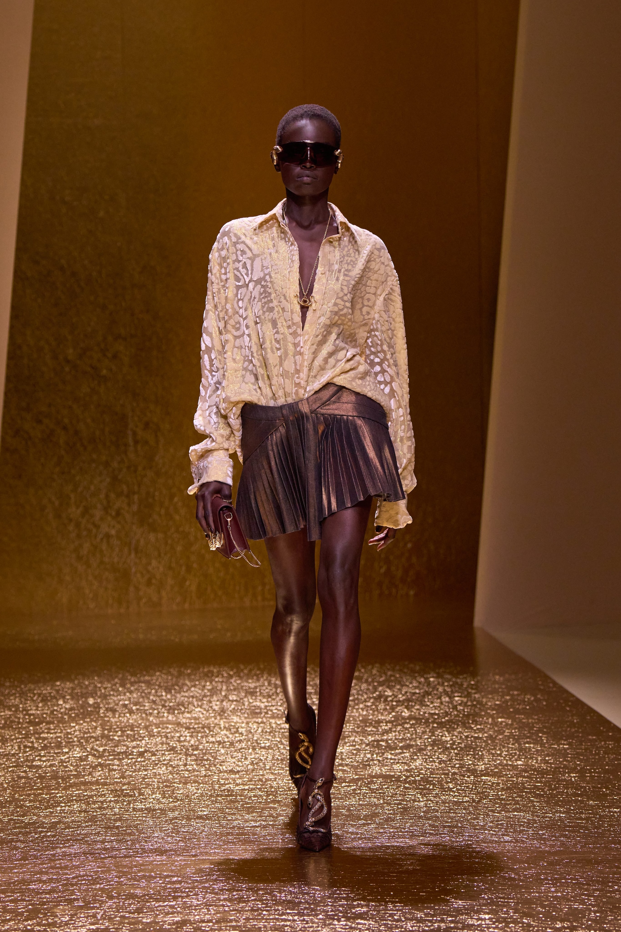 La camicia animalier con gonna mini Roberto Cavalli