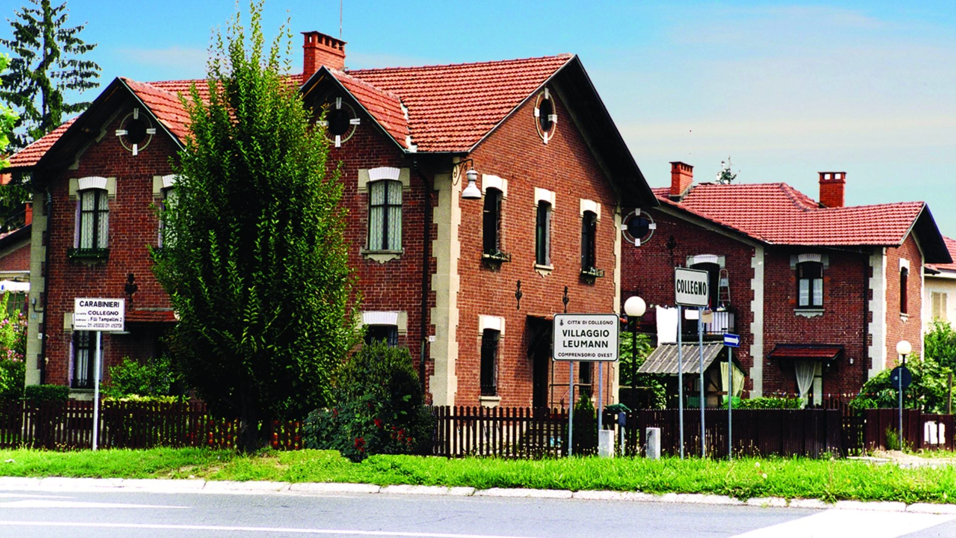Villaggio Leumann a Collegno: nel borgo operaio alle porte di Torino c'è una Chiesa unica al mondo in stile Liberty