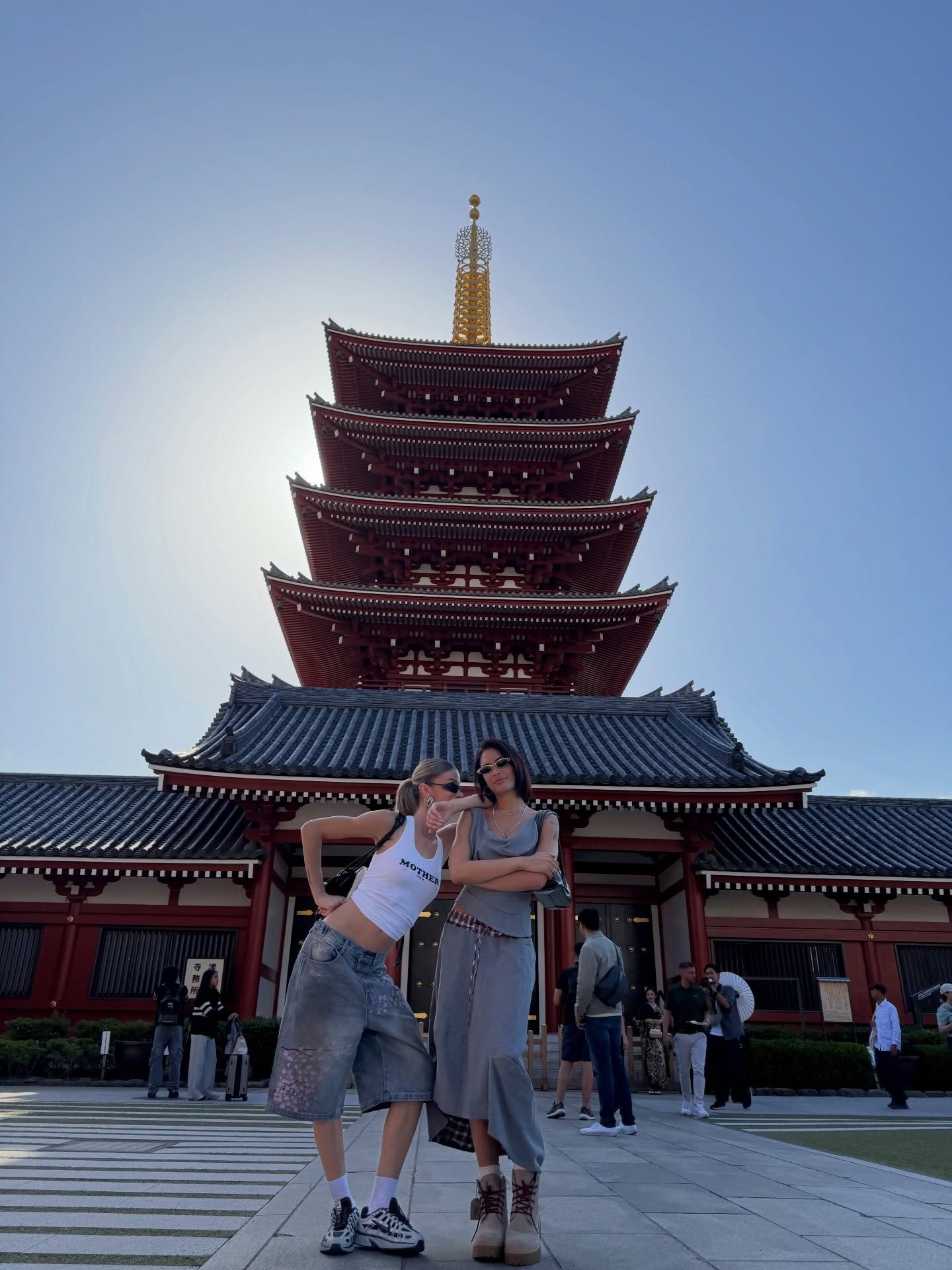 Elodie e Franceska al Senso–ji