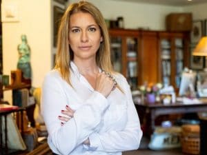 Ada Egidio di Cash or Trash, dove trovare vintage che vale: “Aprite le vetrine delle nonne, potreste scoprire tesori”
