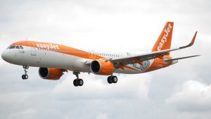 Crisi voli aerei, EasyJet rassicura sul programma estivo e annuncia due nuove tratte
