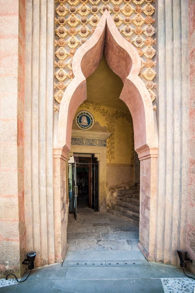 L’ingresso della Rocchetta Mattei