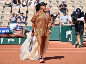 La rivoluzione ai Roland Garros 2026 di Naomi Osaka: sui campi da tennis con abiti di tulle e paillettes