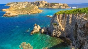 Le spiagge più belle Bandiera Blu 2026, quali visitare tra Liguria, Calabria e Puglia