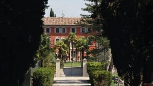 Dove ha alloggiato Kate Middleton in Italia: l’hotel di lusso dove una camera costa più di 1000 euro a notte