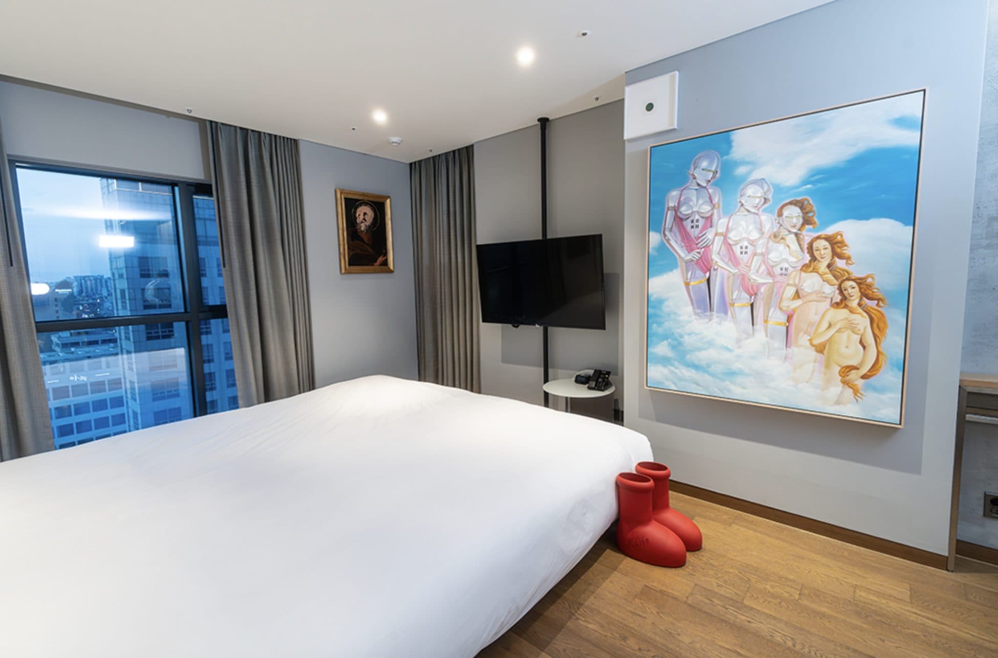 Curator Suite 1503