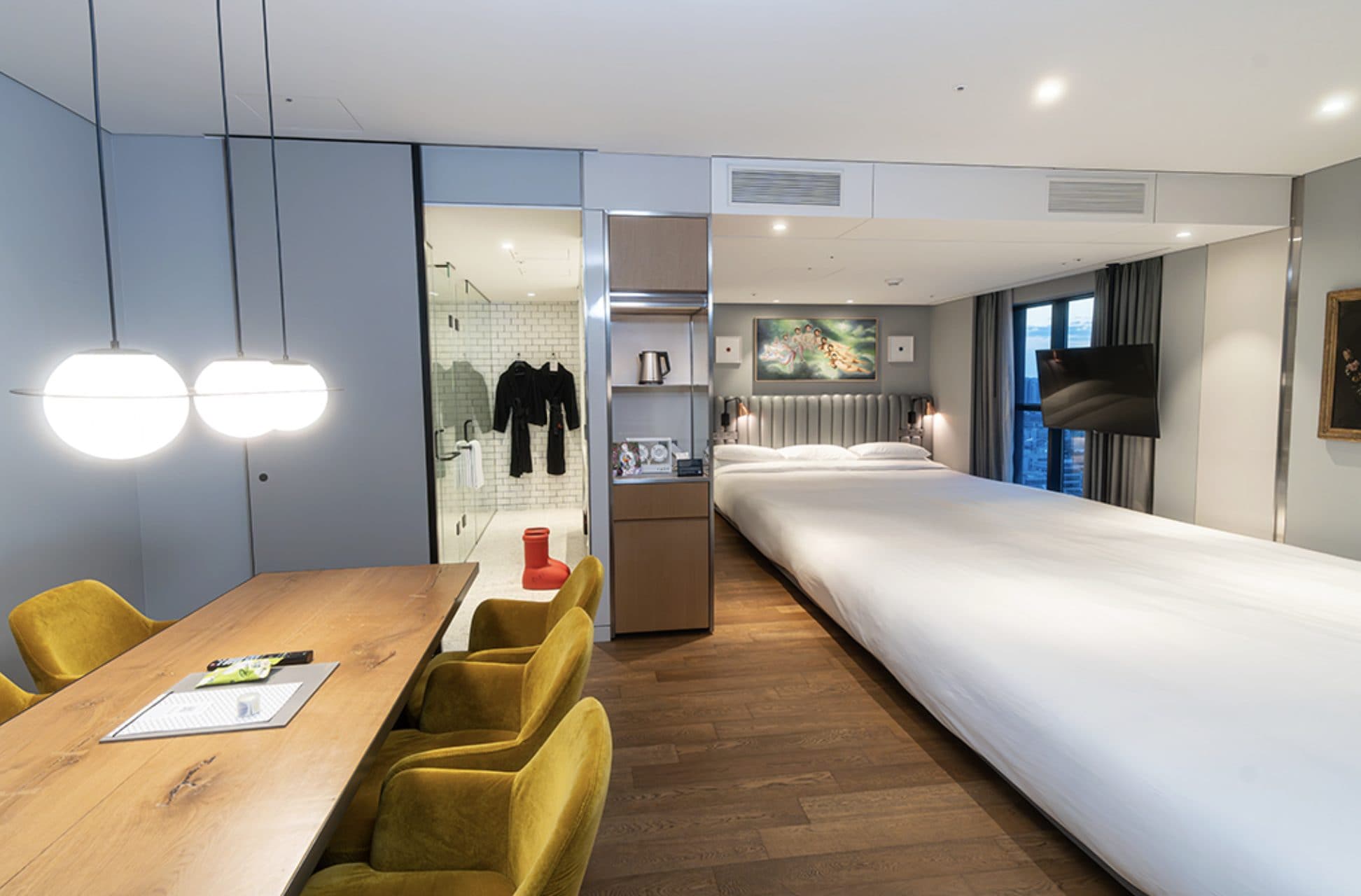 Curator Suite 1503