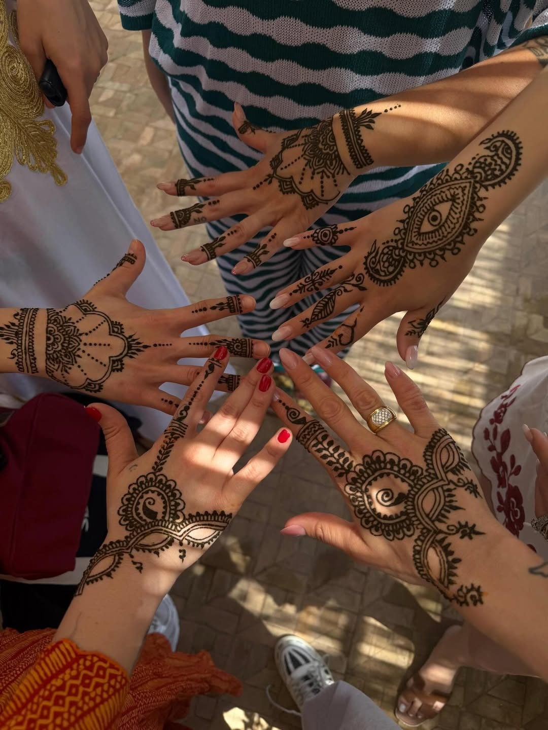 I tatuaggi all’henné fatti durante il week end