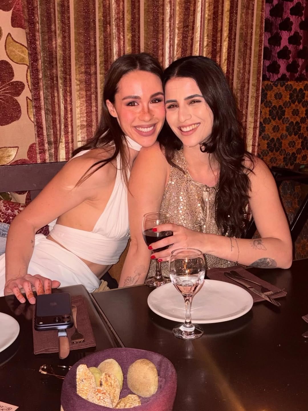 Aurora Ramazzotti e Sara Daniele all’addio al nubilato