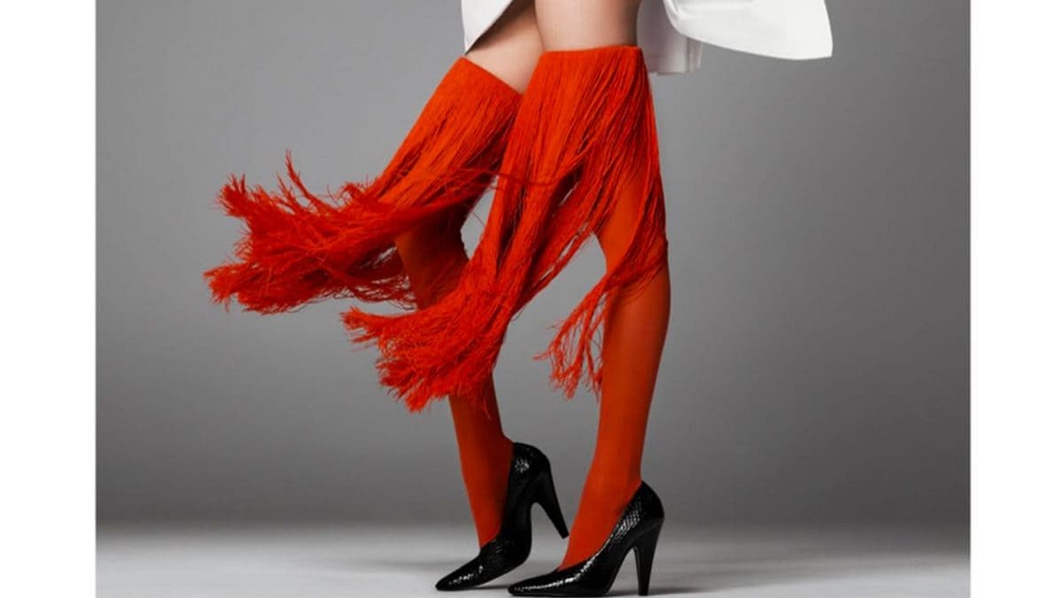 Le calze con le frange di Alaïa