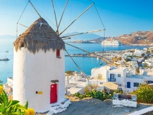 Grecia, arriva il nuovo piano contro l’overtourism: le regole e i divieti da rispettare nell’estate 2026