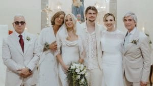 Il matrimonio del figlio di Lorella Cuccarini: camicie di pizzo per lui, abito lungo e corto per la sposa