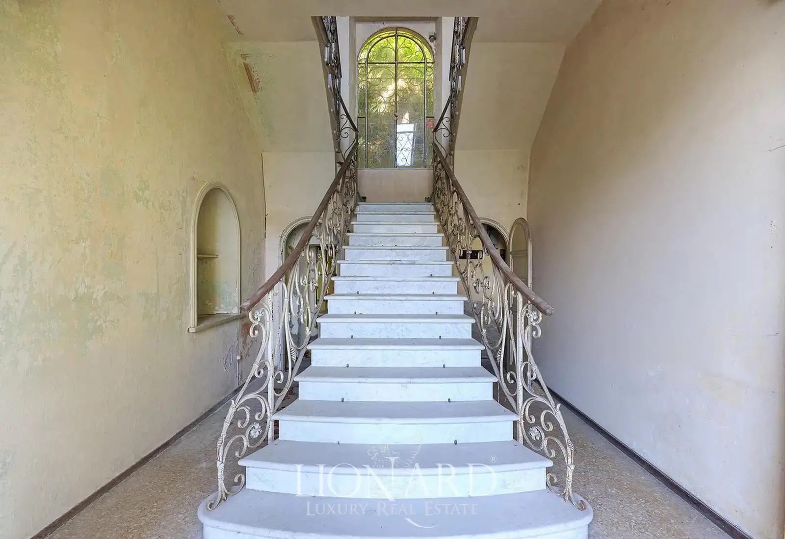 Lionard Luxury Real Estate