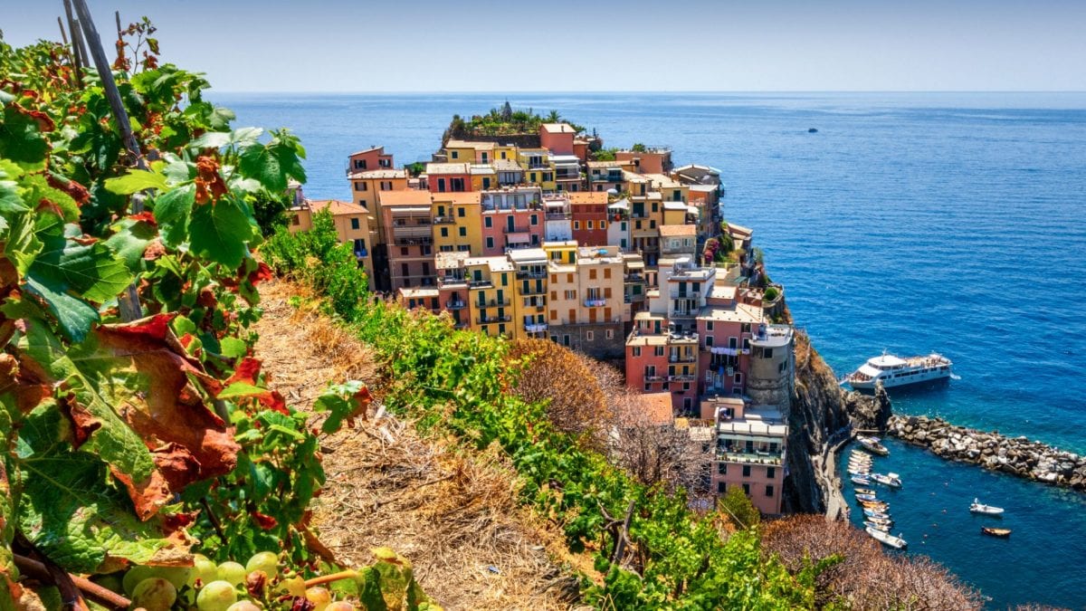 Veduta aerea di Manarola, Cinque Terre