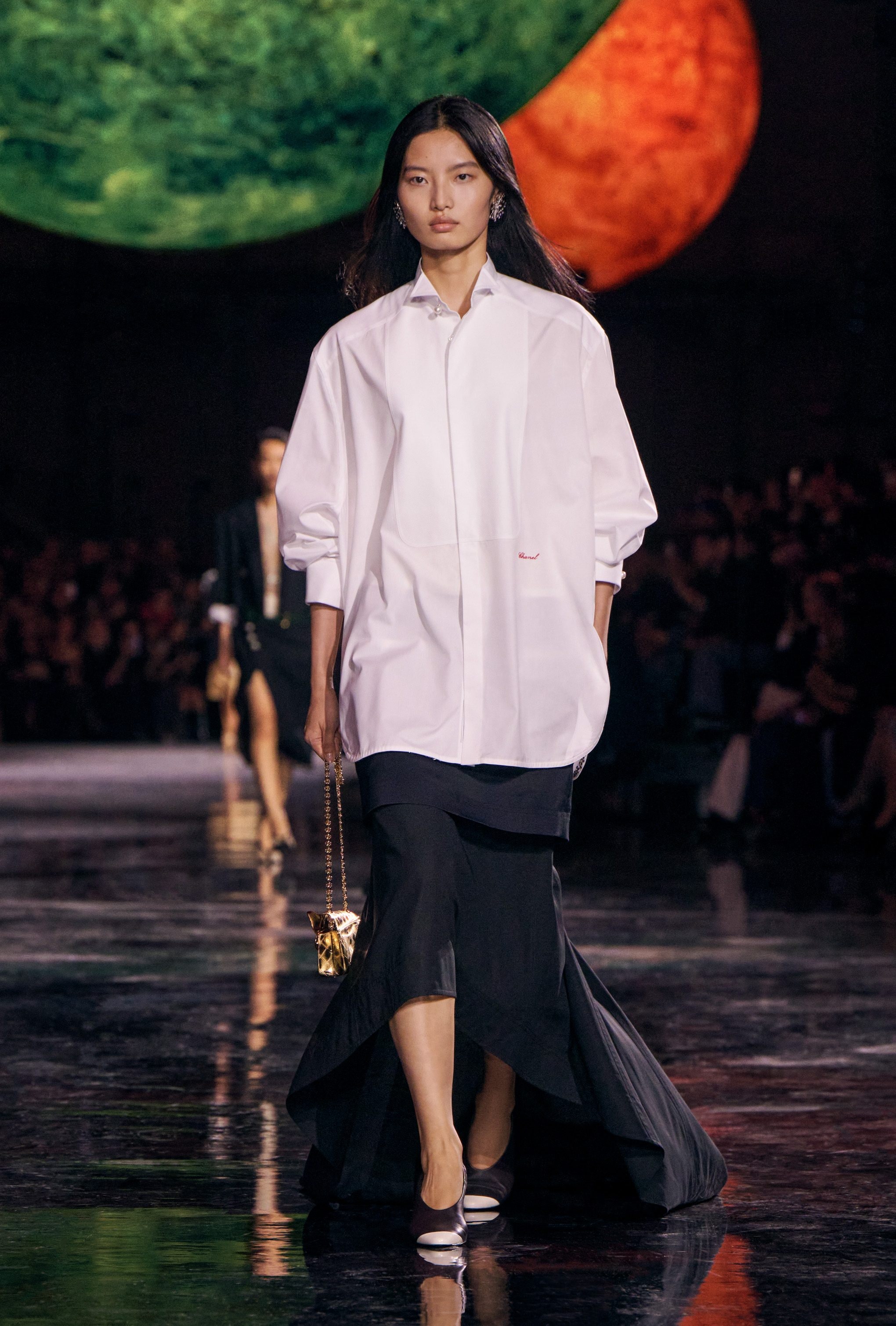 Un look dalla sfilata Primavera/Estate 2026 di Chanel