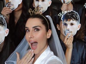 Valentina Vignali, l’addio al nubilato a Las Vegas tra party, look bianchi e maschere dello sposo