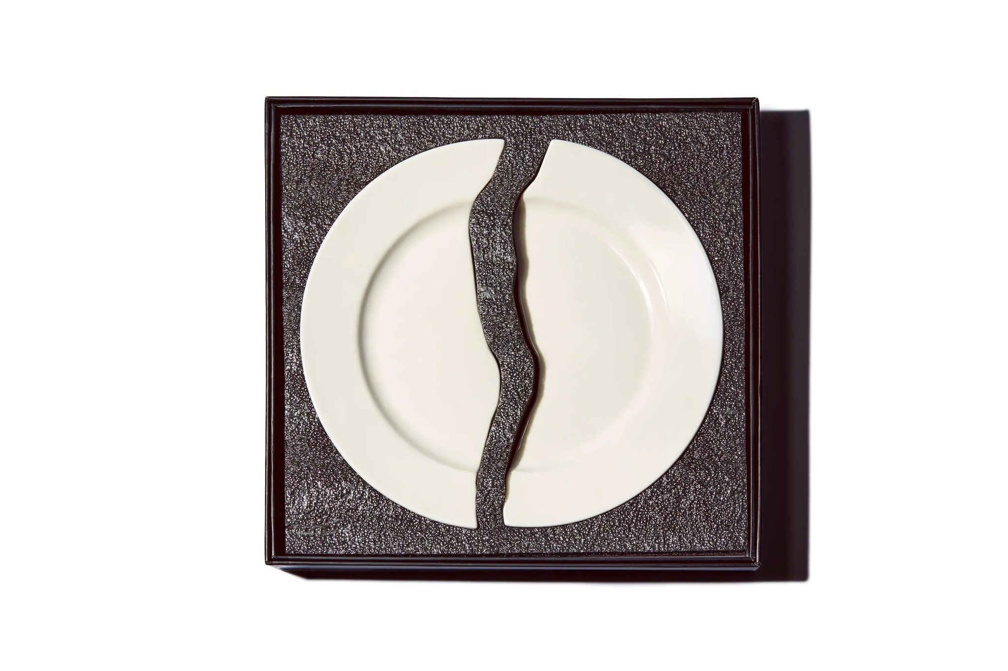 Plate Plate di Nik Bentel