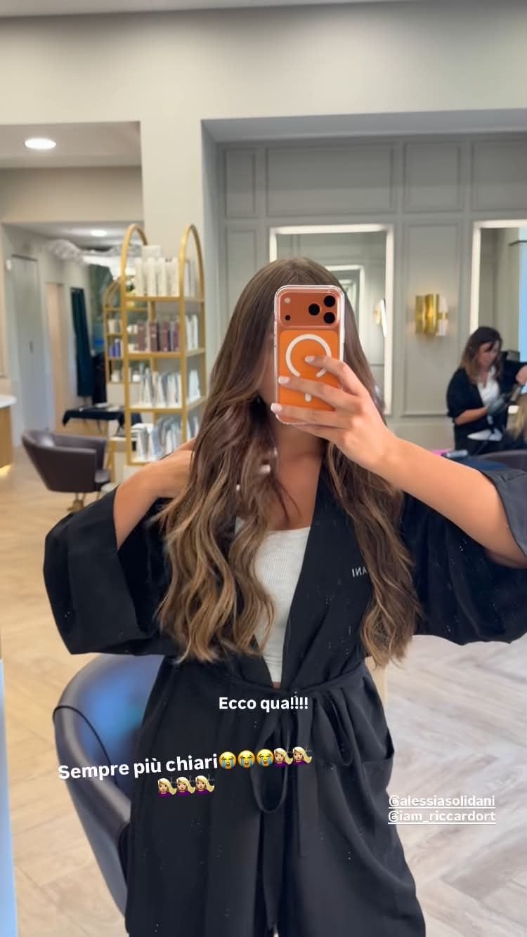 Il nuovo look di Chanel Totti