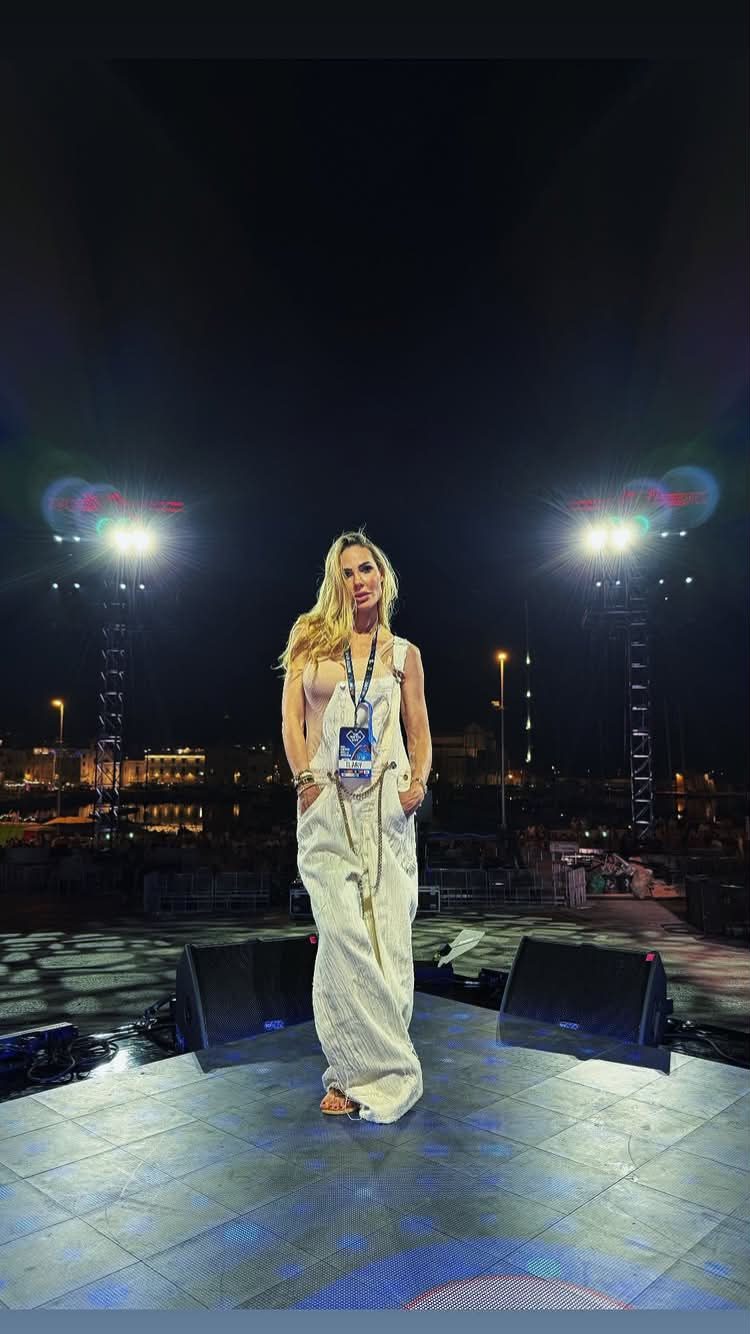 Ilary Blasi alle prove di Battiti Live