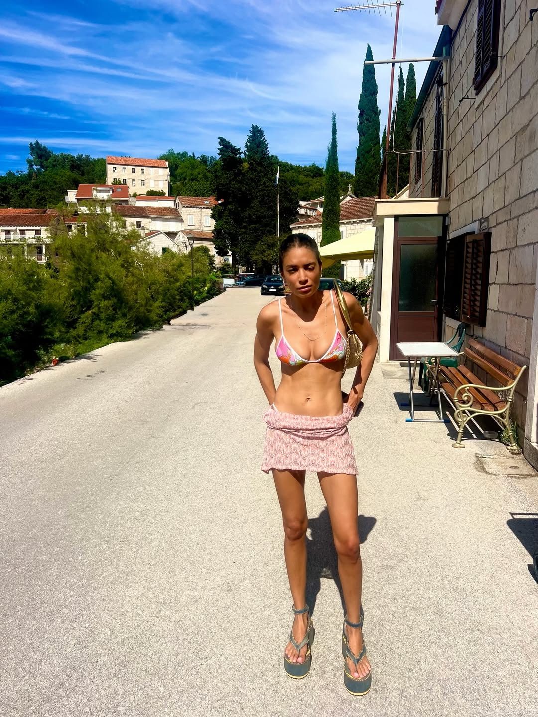 Elodie durante il suo viaggio in Croazia