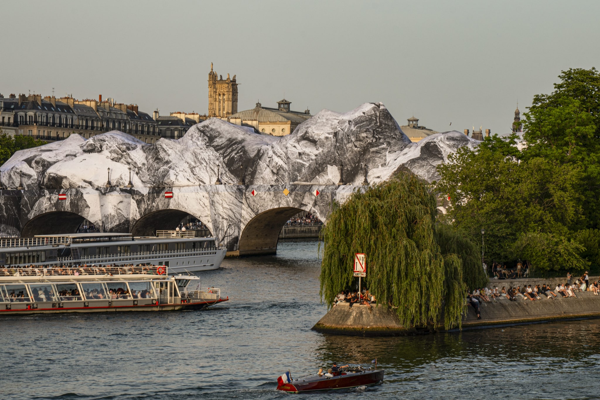 La Caverne du Pont Neuf, prospettiva