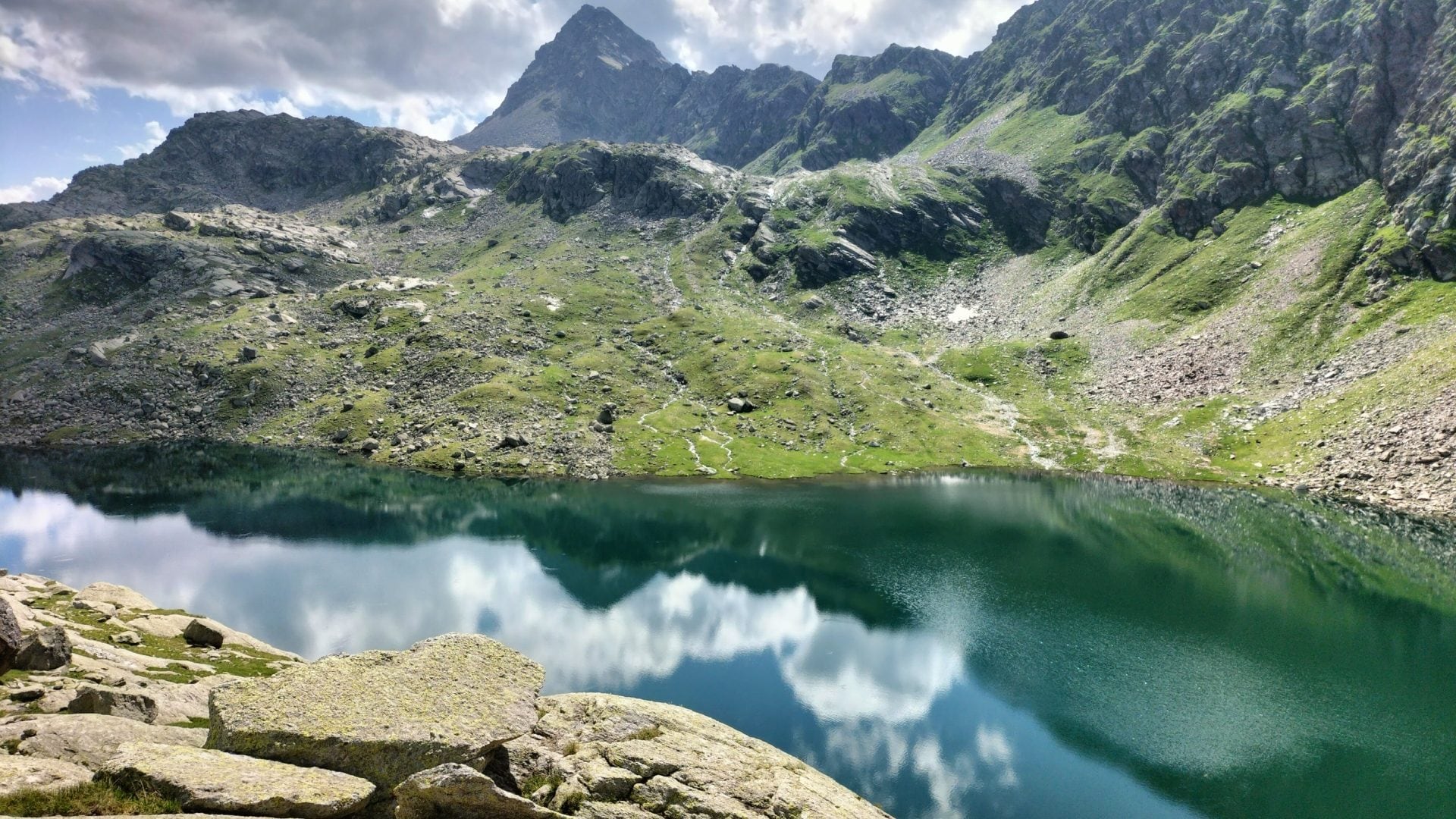 Laghi di Sopranes, la meta inattesa per l’estate 2026 per chi vuole rimanere in Italia