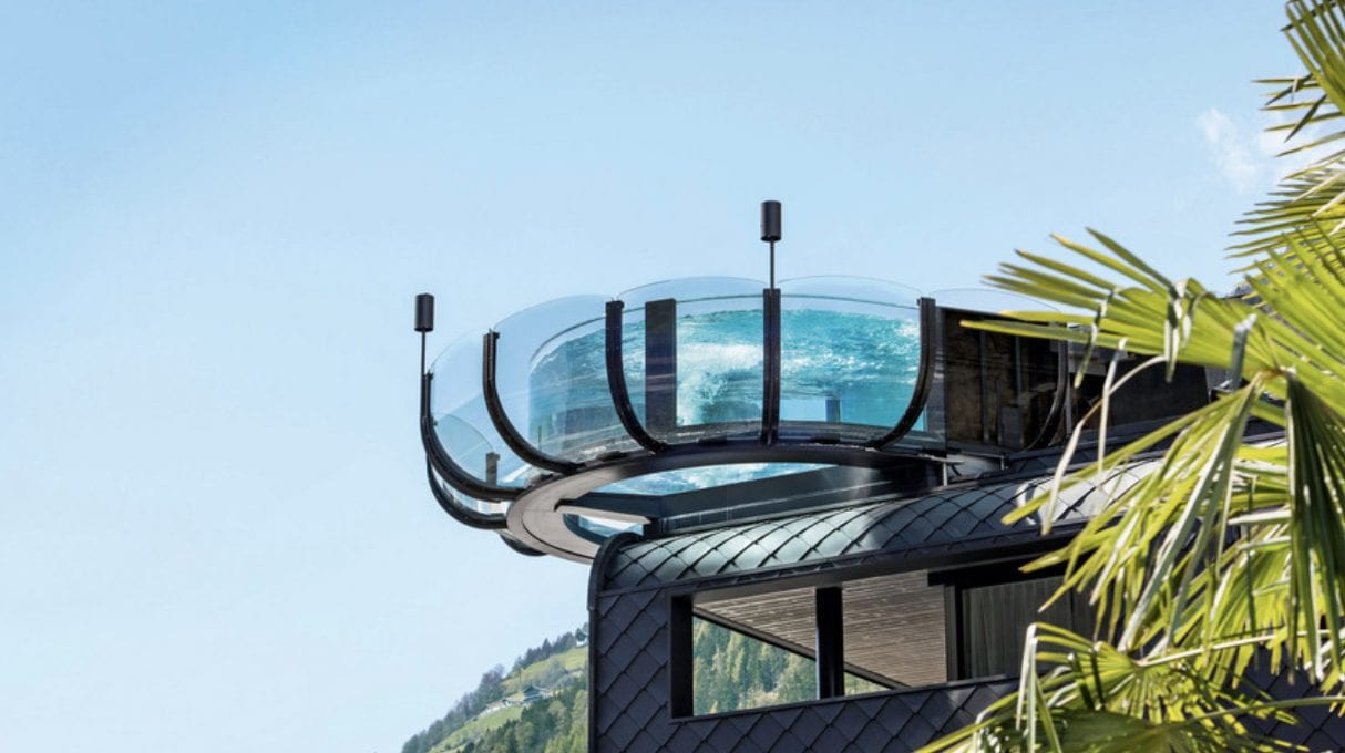 Quellenhof Luxury Resort Passeier, una delle piscine della spa