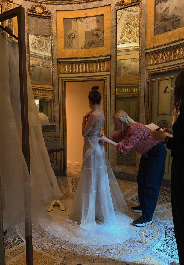 Carolina Sansoni in Giorgio Armani
