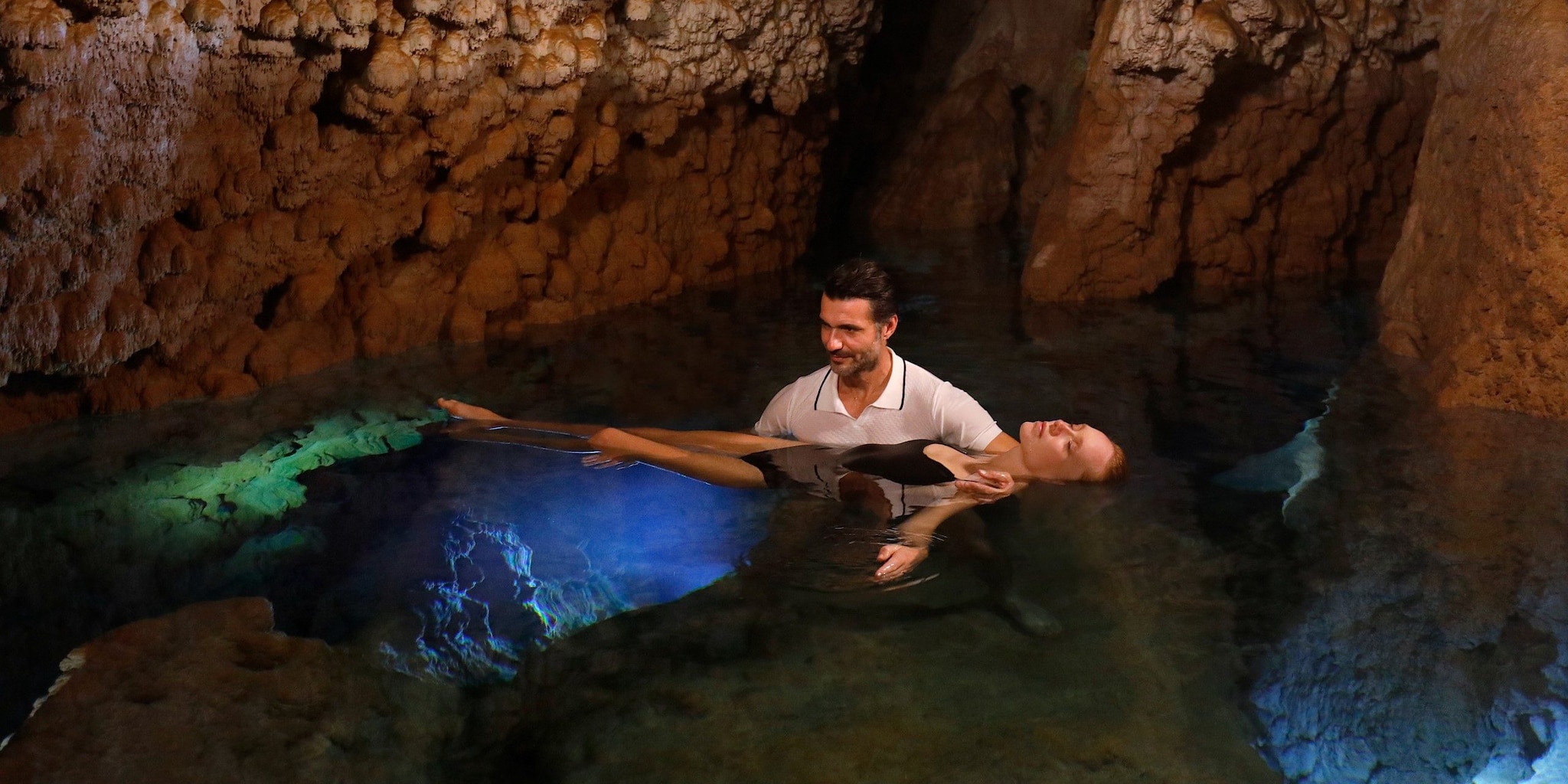 Spa Floating a Grotta Giusti, Toscana