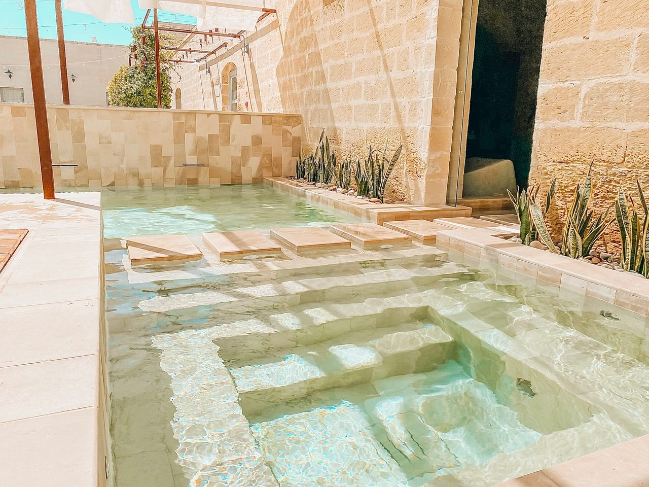 Una delle piscine di Le Cesine