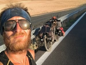 Armando ha iniziato il giro del mondo in bici un anno fa, da