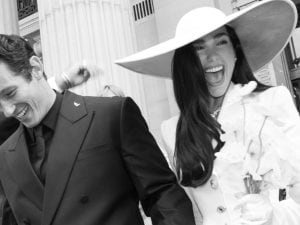 I regali per gli invitati al matrimonio di Dua Lip