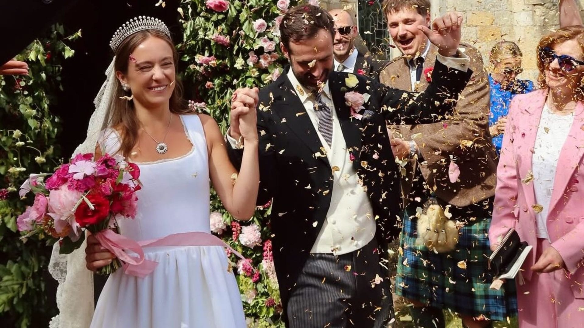 Il Royal Wedding di Lady Marina Windsor: al matrimonio con Nico Macauley indossa la tiara della nonna