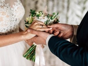 Le buone maniere a un matrimonio, l’esperta Elisa Motterle: 