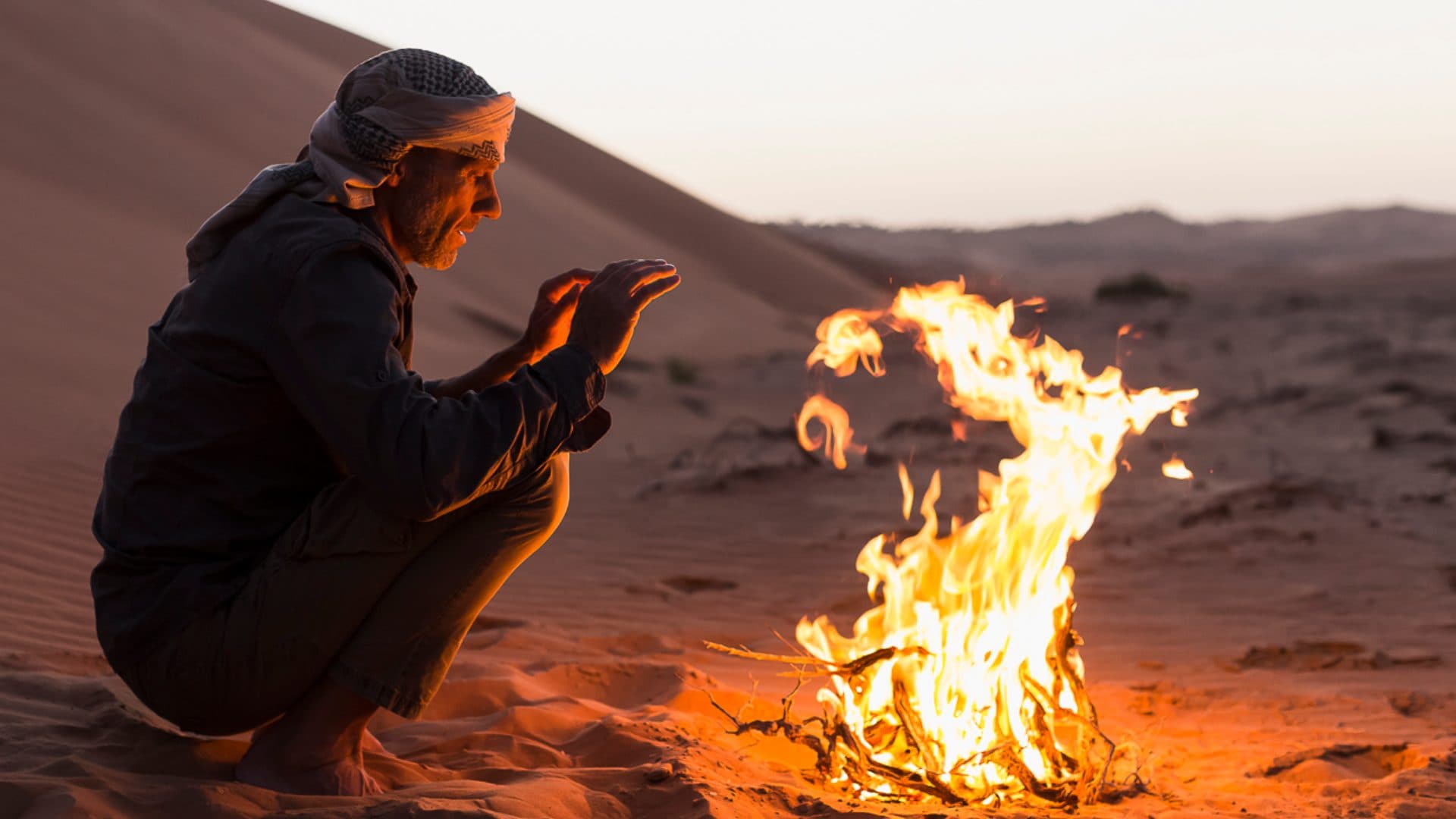 Max Calderan ha attraversato il deserto da solo, a digiuno e senza dormire: "Viene naturale, è istinto di sopravvivenza"