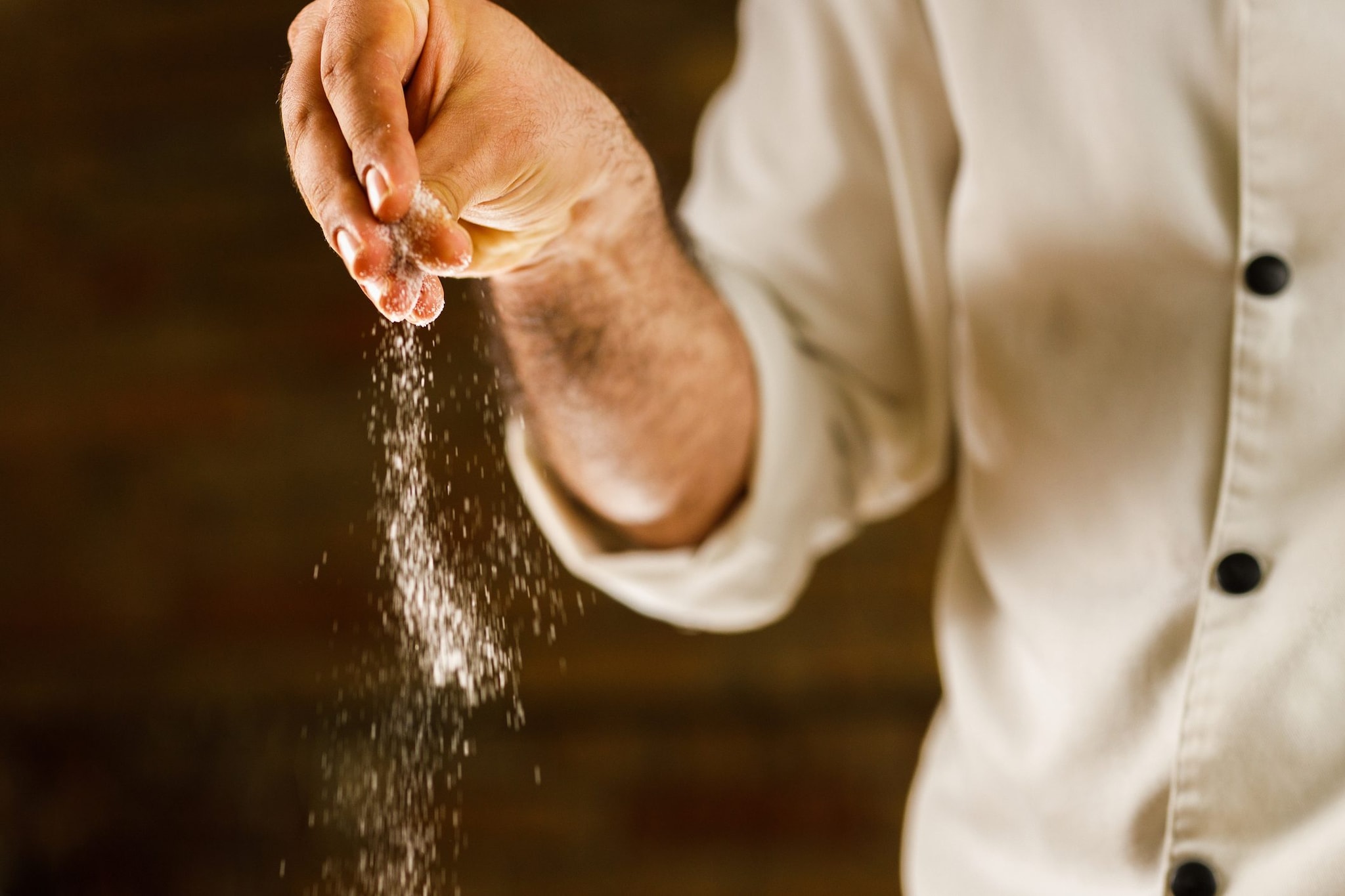 Quanti grammi di sale si possono mangiare al giorno: il dietista Nemi "Per l'OMS non più di 5"