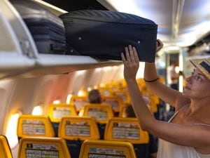 Denuncia di Altroconsumo sui rincari dei voli low-cost