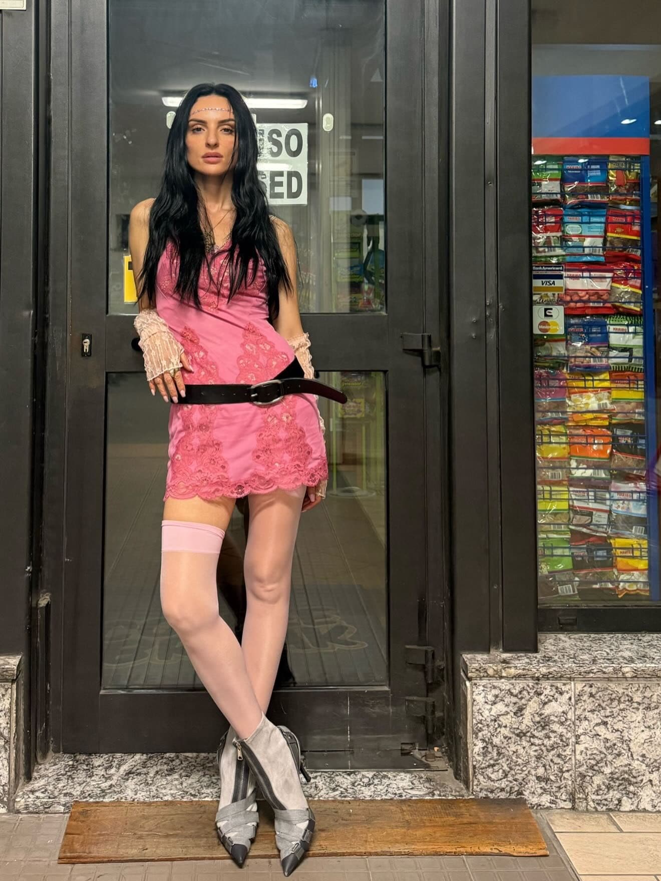 Il look total pink di Arisa