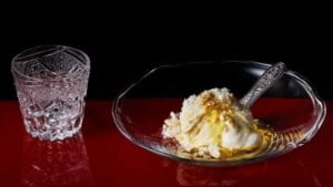 Altro che gelato pugliese da 95 euro, il più caro al mondo costa 6200euro ed è fatto col tartufo di Alba