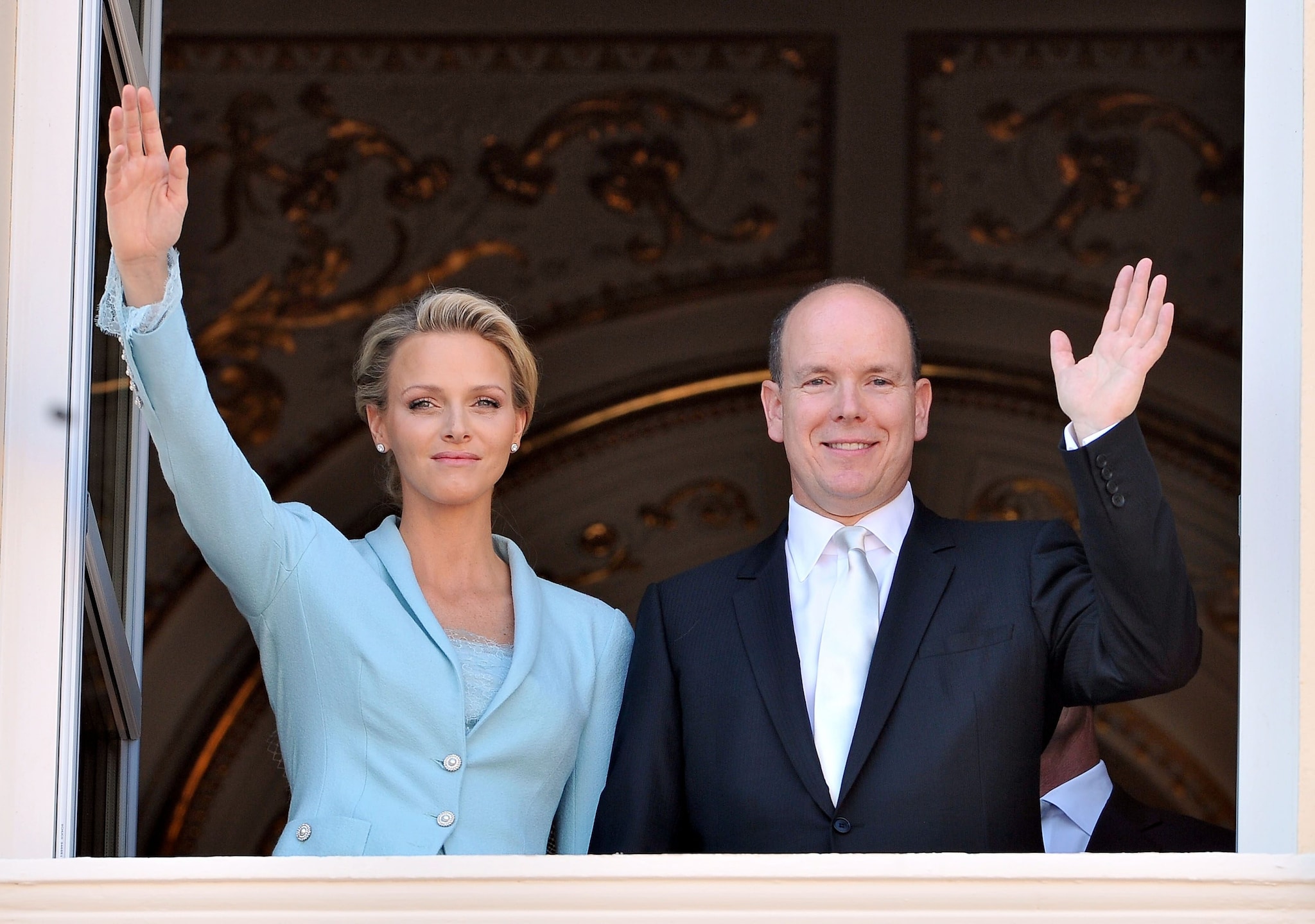 Charlene con il look firmato da Karl Lagerfeld