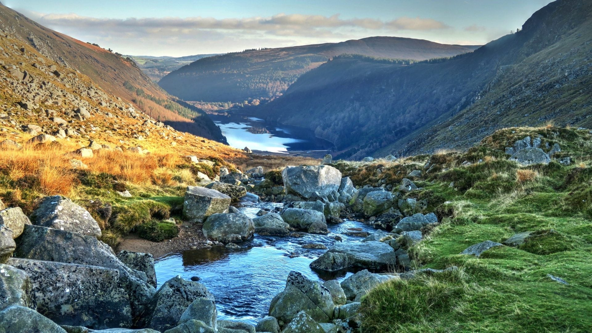 Addio vacanze a 40 gradi, l’Irlanda è la meta migliore per l’estate 2026: l'itinerario tra città, castelli e spiagge