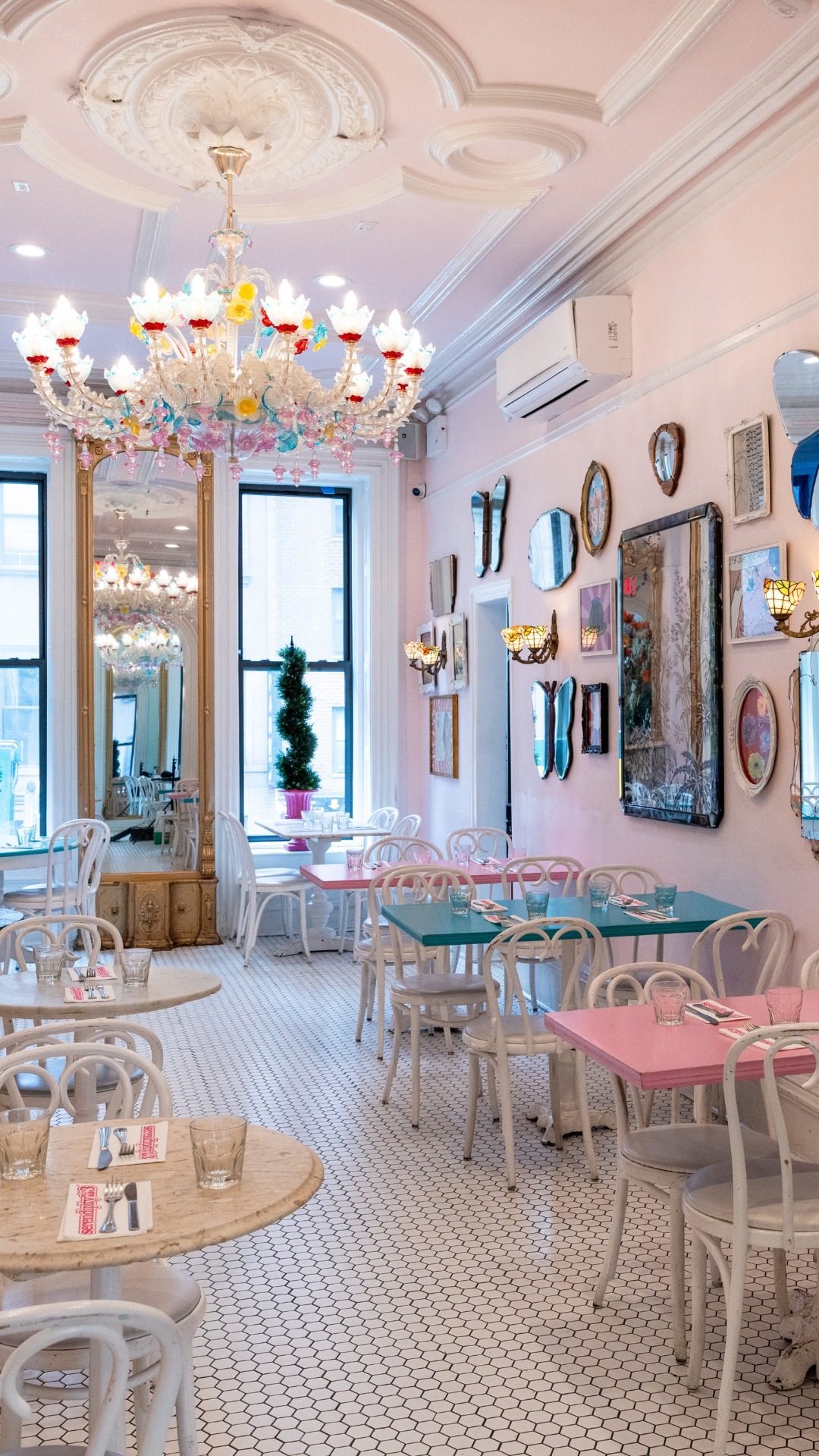 Serendipity 3, New York