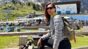 L'estate "al fresco" di Caterina Balivo: vacanza sulle Dolomiti tra gite in bici e dolci tipici