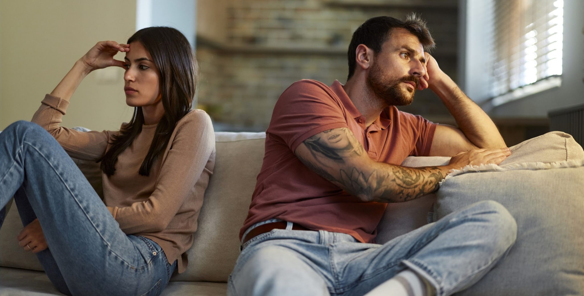 Dating down, scegliere un partner considerato inferiore. La psicologa Montesi: "Alimenta l'autostima"