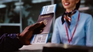 Gibilterra, addio alla frontiera Spagna-Regno Unito con accordo storico in Ue: cosa cambia per chi viaggia