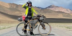Leonardo, da Roma a Kyoto in bici per amore: 15mila chilometri per raggiungere sua moglie e iniziare una nuova vita