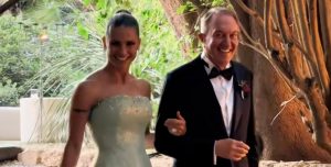 Cosa ha indossato Michelle Hunziker per il matrimonio di Aurora Ramazzotti e quanto costano