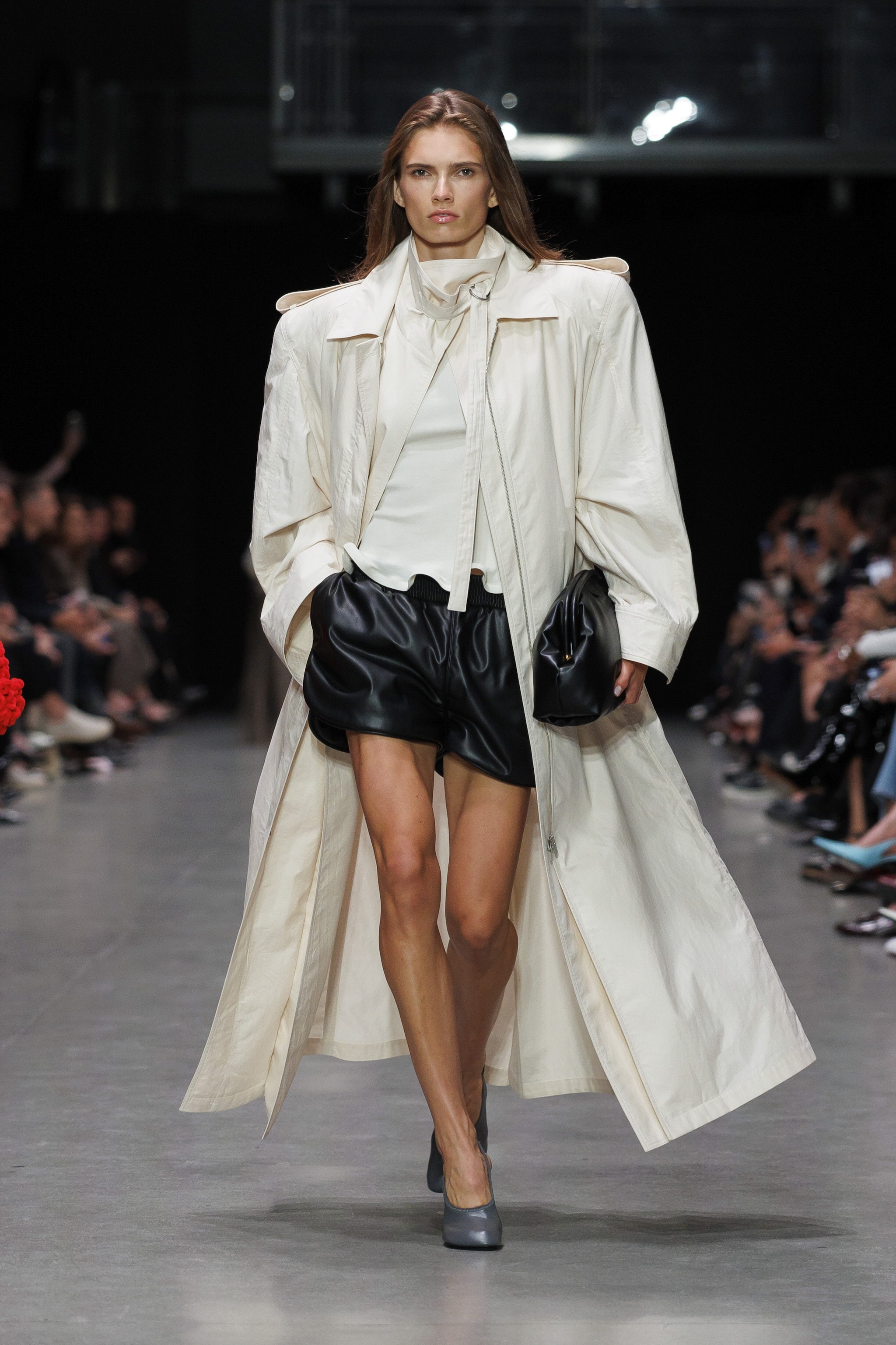 Un look dalla sfilata Primavera/Estate 2026 di di Stella McCartney