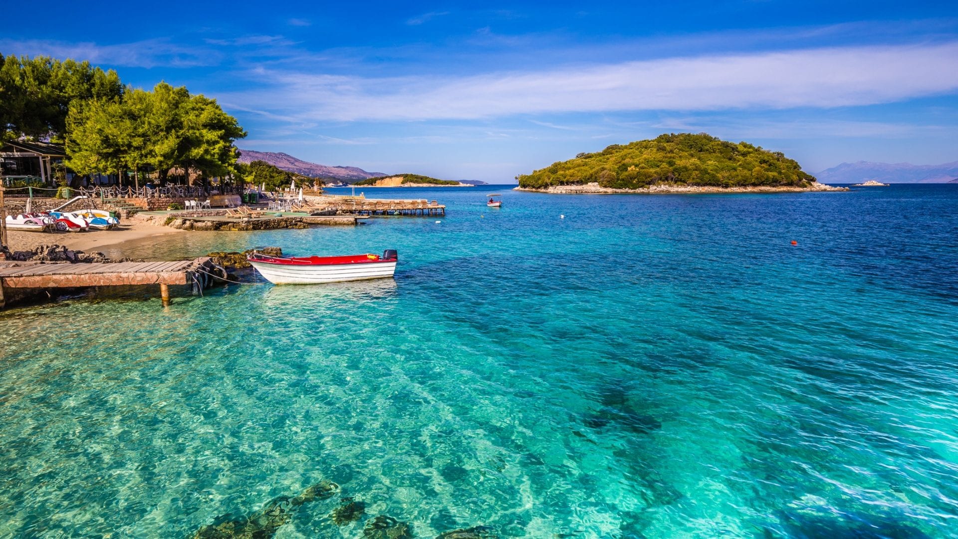 Vacanze ad agosto a meno di 300 euro: quali mete scegliere per un viaggio davvero low-cost