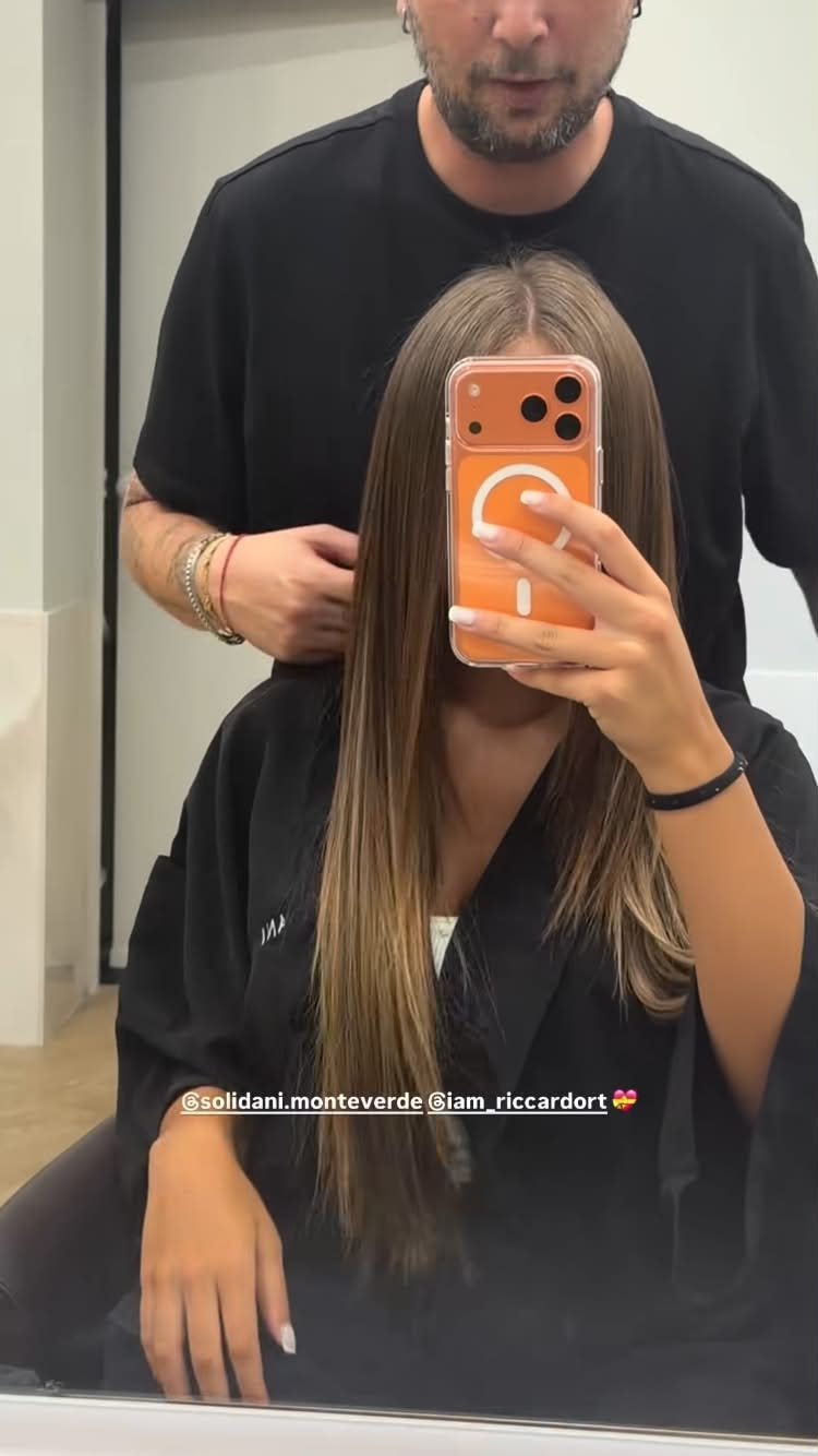 Chanel Totti dal parrucchiere